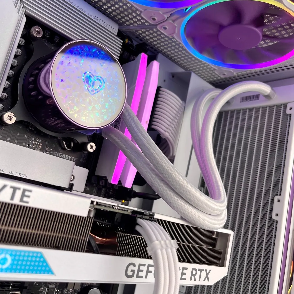 IGaming Core i5| RTX 4060/4070 Ti Super | 32GB DDR5 | H5 Purflow