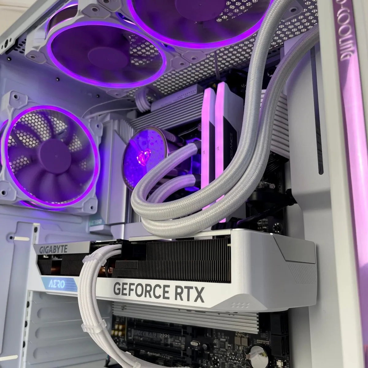 IGaming Core i5| RTX 4060/4070 Ti Super | 32GB DDR5 | H5 Purflow